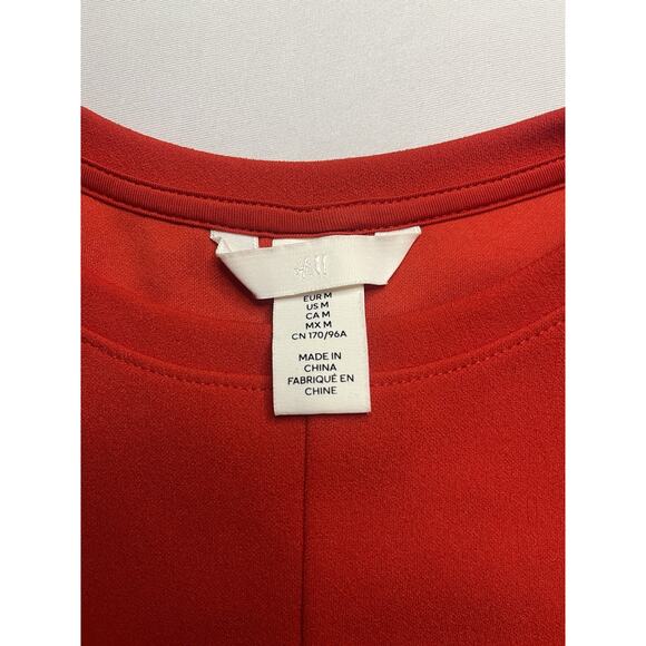 H&M Women's Red Stretch Peplum Top Size Medium Short Sleeve - Picture 2 of 5